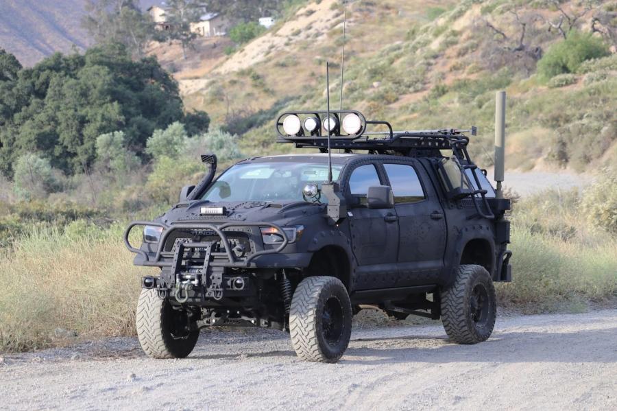  Toyota Tundra CrewMax 4x4 Zombie Apocalypse 2013 года  (фото 58 из 461)